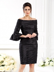 Sheath/Column Off-the-Shoulder Ruched 1/2 Sleeves Short Taffeta Mother of the Bride Dresses