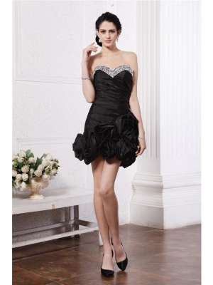 Sheath/Column Sweetheart Sleeveless Beading Pleats Short Taffeta Cocktail Dresses