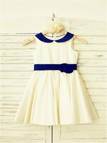 A-line/Princess Scoop Sleeveless Hand-made Flower Tea-Length Satin Flower Girl Dresses