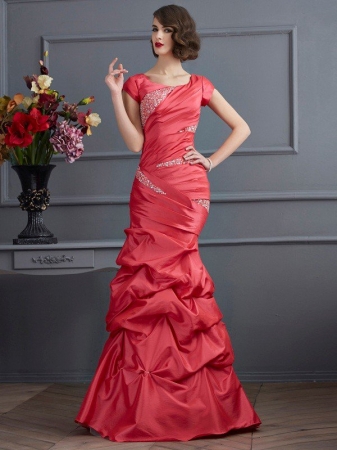 Trumpet/Mermaid Scoop Short Sleeves Beading Long Taffeta Dresses