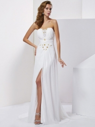 A-Line/Princess Sweetheart Applique Sleeveless Beading Long Chiffon Dresses