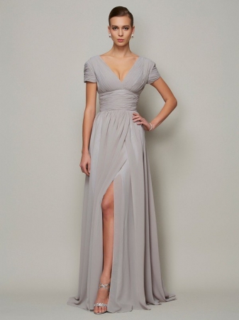 A-Line/Princess V-neck Short Sleeves Long Chiffon Mother of the Bride Dresses