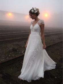 A-Line/Princess V-neck Floor-Length Sleeveless Lace Chiffon Wedding Dresses