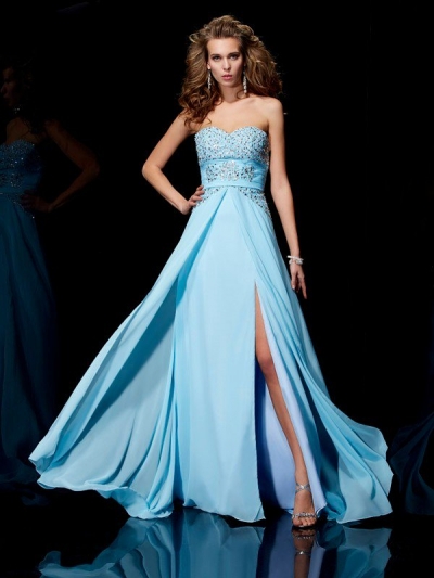 A-Line/Princess Sweetheart Sleeveless Beading Long Chiffon Dresses