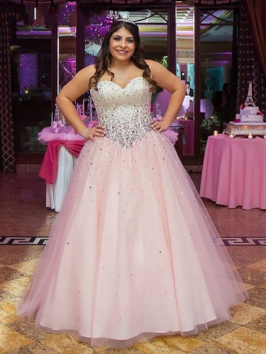 Ball Gown Sleeveless Sweetheart Tulle Floor-Length Beading Plus Size Dresses