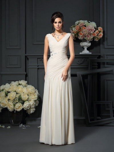 Sheath/Column V-neck Beading Sleeveless Long Chiffon Mother of the Bride Dresses [50966]