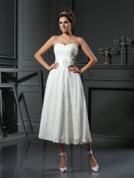 A-Line/Princess Sweetheart Lace Sleeveless Short Lace Wedding Dresses