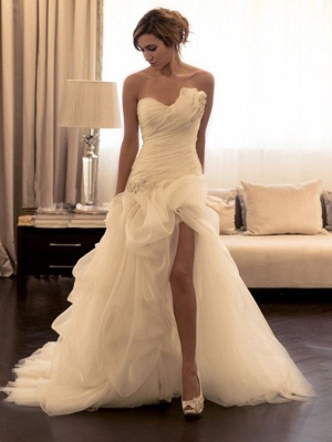 Ball Gown Organza Beading Sweetheart Sleeveless Sweep/Brush Train Wedding Dresses