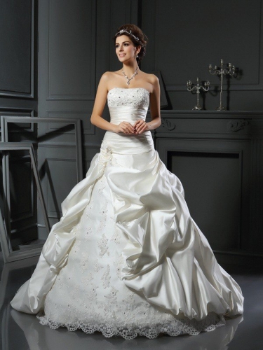 Ball Gown Sweetheart Beading Applique Sleeveless Long Satin Wedding Dresses