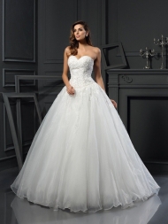 Ball Gown Sweetheart Beading Sleeveless Long Tulle Wedding Dresses