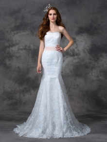 Trumpet/Mermaid Strapless Sash/Ribbon/Belt Sleeveless Long Lace Wedding Dresses