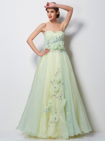 A-Line/Princess Sweetheart Sleeveless Hand-Made Flower Long Satin Dresses