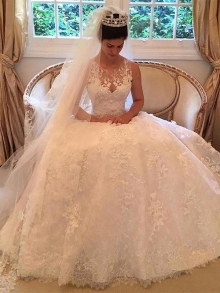 A-Line/Princess Lace Court Train Scoop Applique Sleeveless Wedding Dresses