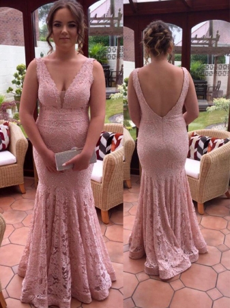 Trumpet/Mermaid V-neck Sleeveless Beading Floor-Length Lace Plus Size Dresses